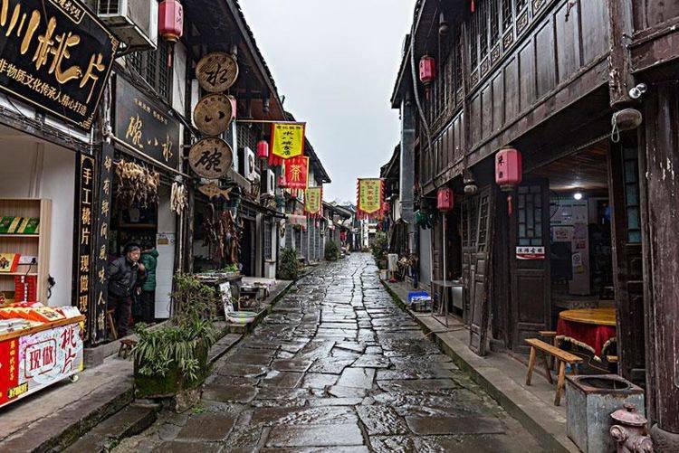 高德发布2024年“温暖回家路”服务计划 全球首发具备自学习能力的新能源导航